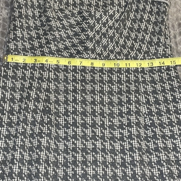 NWT Donna Morgan Sleeveless Dress/Sheath. Gray & White Houndstooth Pattern. SZ10 - Picture 10 of 13